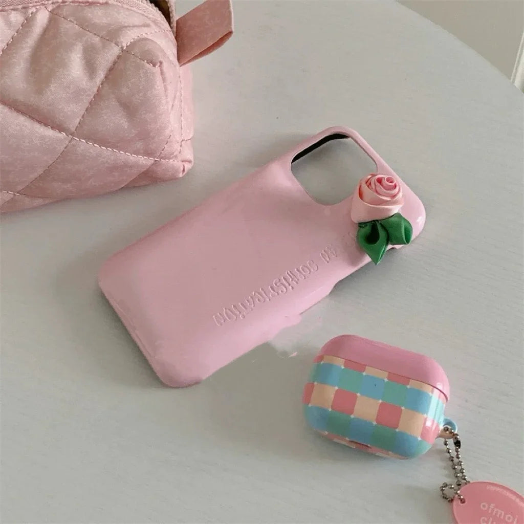 Cream powder three-dimensional flower tenderness is suitable for Apple iphone16promax Apple 15/14/12/13 mobile phone case