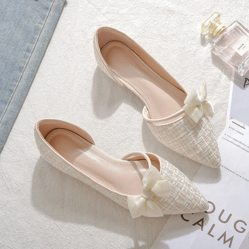 Chaussures pour femmes avec nœud et bout pointu, chaussures de soirée blanches élégantes et tendance, en soldes 2025, tendance, vacances, jeunes