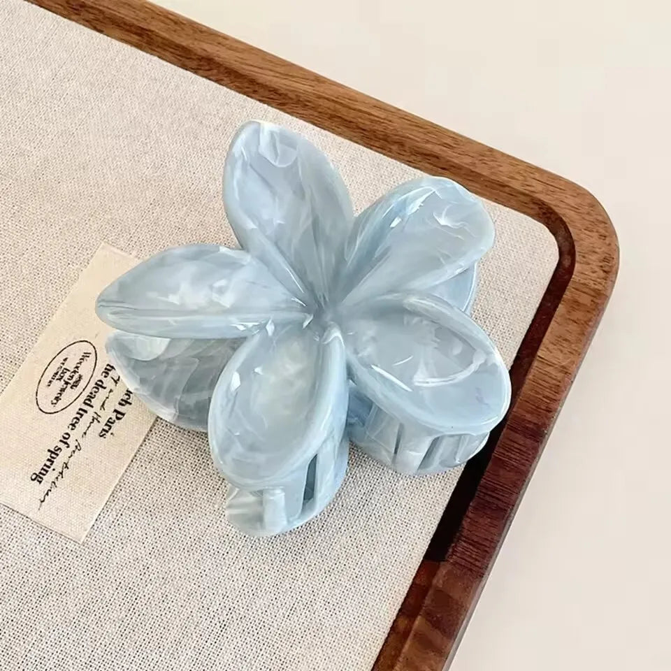 Korean Hawaiian Gradient Flower Hair Claw Clip For Women Girl Fashion Plastic Non Slip Hold Hairpin Barrette Hair Accessories