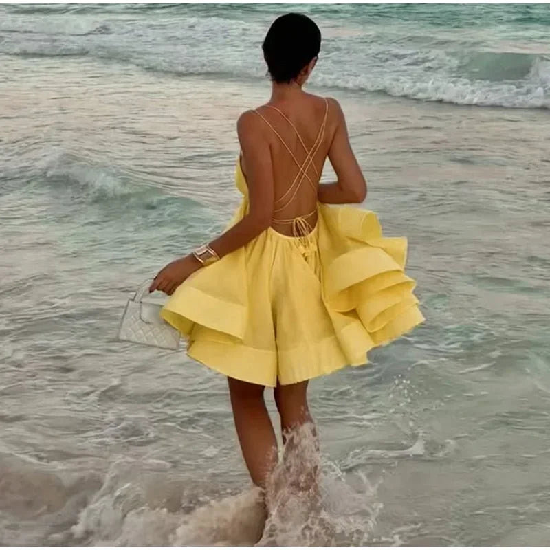 Robe de plage courte bouffante dos nu pour femme, tenue sexy à lacets, sans manches, coupe trapèze, couleur unie, idéale pour les vacances en bord de mer, été 2025