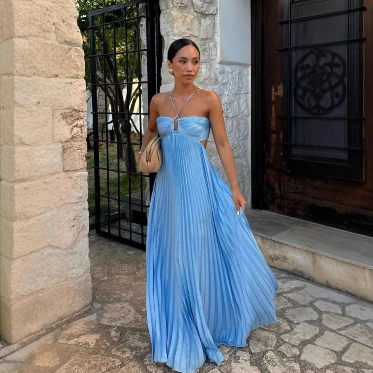 2025 New Women's Fashionable and Elegant Summer Camisole Beach Vacation Long Dress Elegant Backless Pleated Long Dress