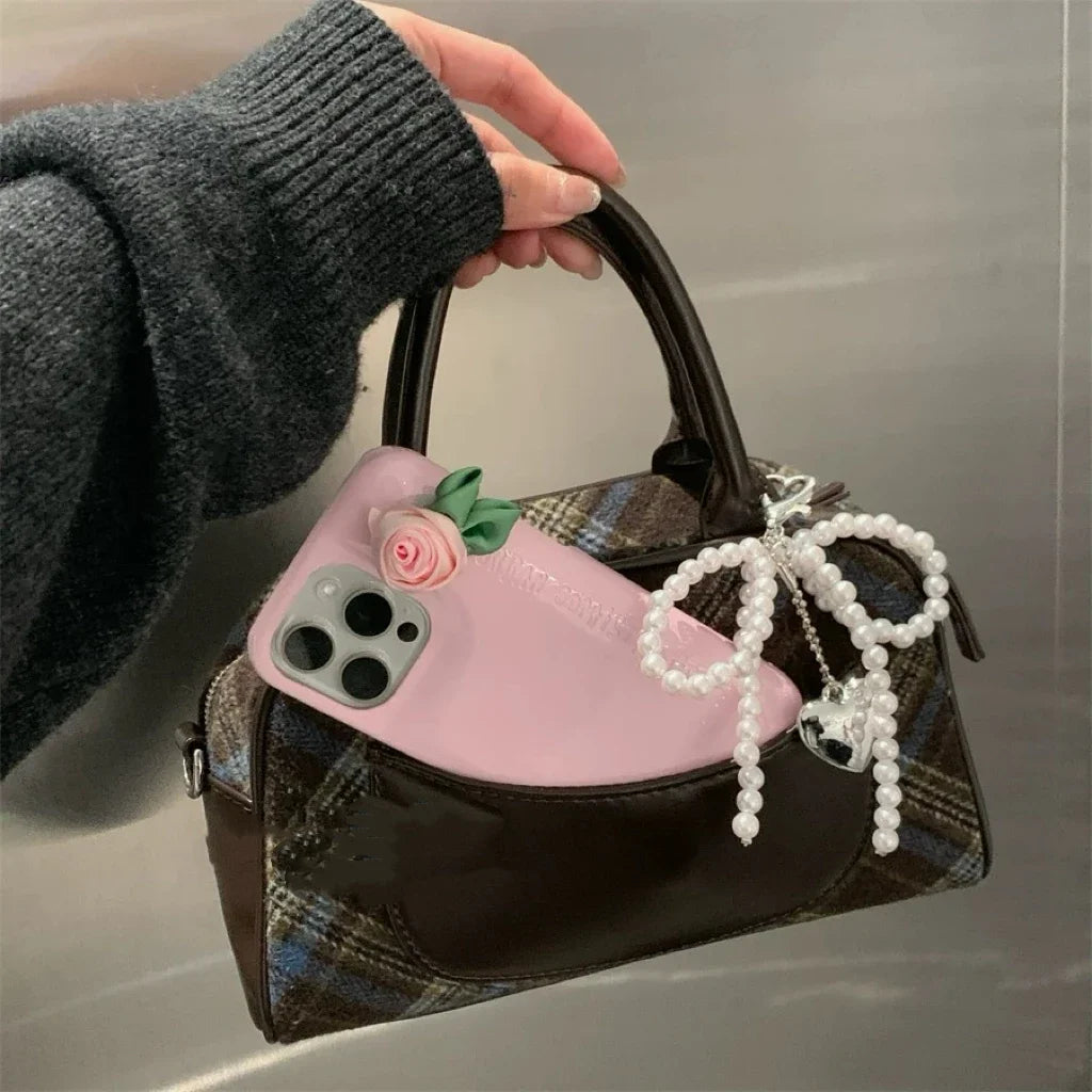 Cream powder three-dimensional flower tenderness is suitable for Apple iphone16promax Apple 15/14/12/13 mobile phone case
