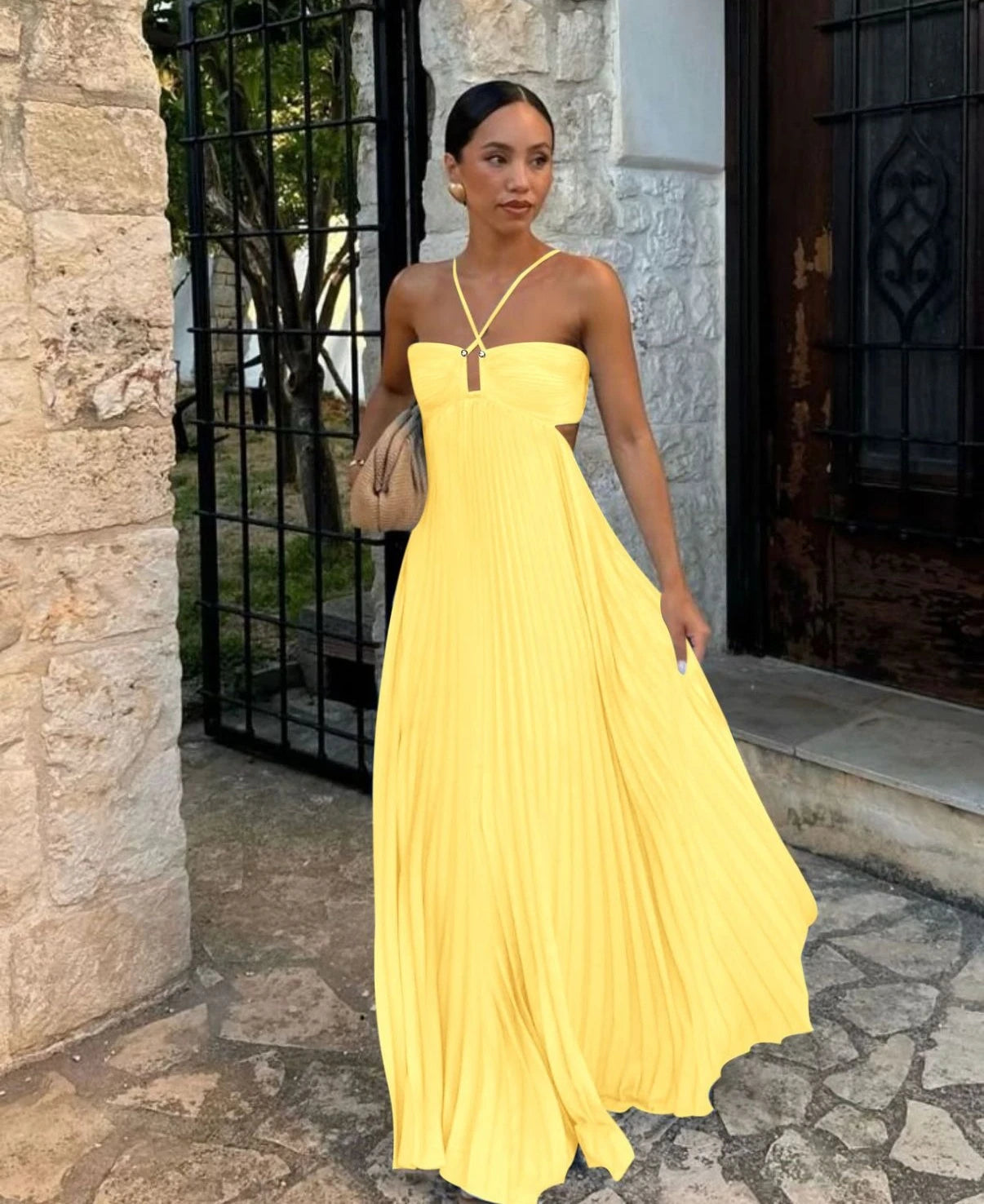 2025 New Women's Fashionable and Elegant Summer Camisole Beach Vacation Long Dress Elegant Backless Pleated Long Dress
