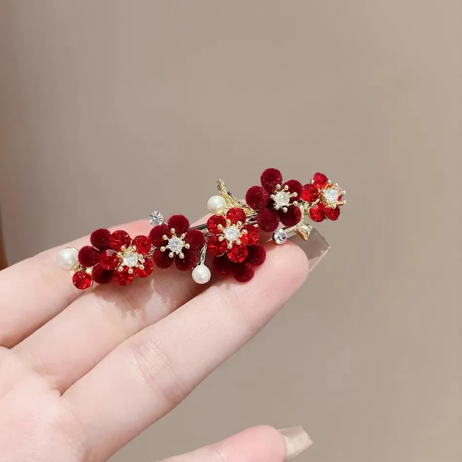 Épingle à cheveux rétro en perles et strass, fleur rouge, style tempérament, pince à ressort à moitié nouée, accessoires pour cheveux du Nouvel An féminin